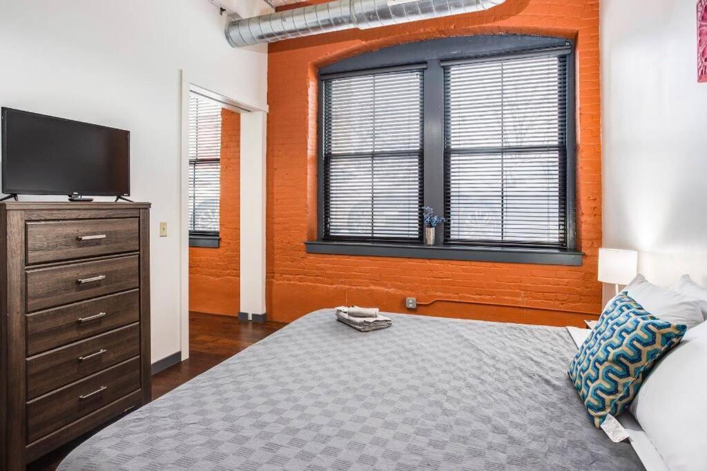 Апартаменти Centric Ny Style Loft W/King Bed Рочестер Екстер'єр фото