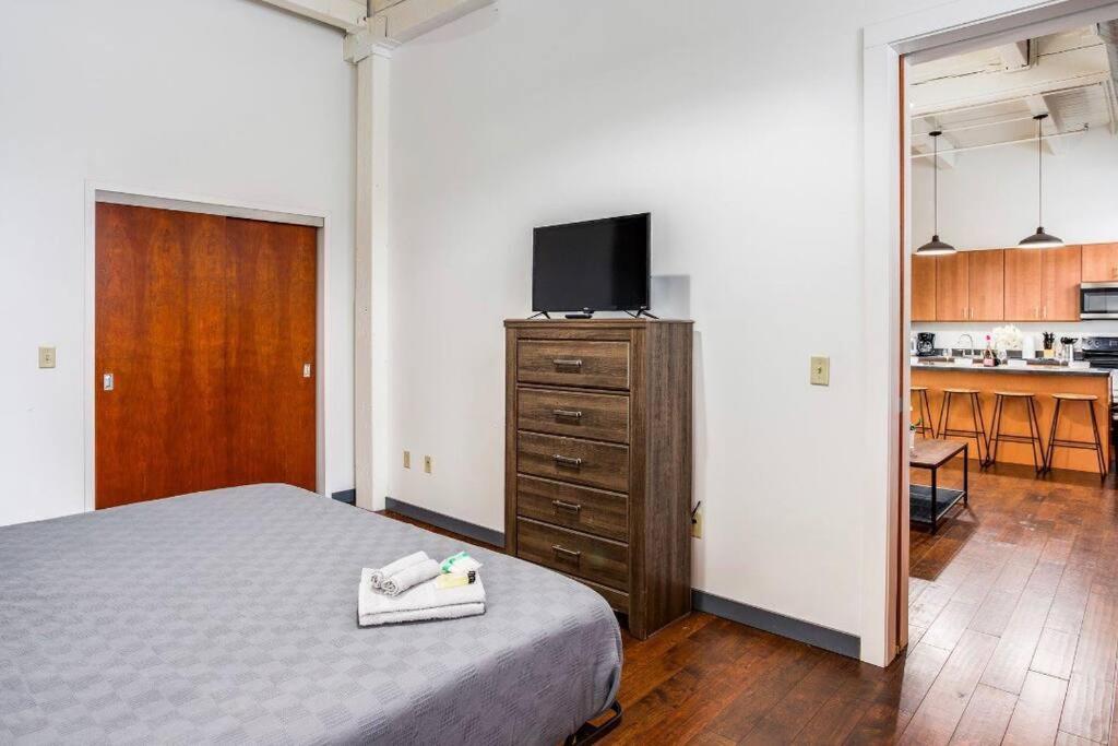 Апартаменти Centric Ny Style Loft W/King Bed Рочестер Екстер'єр фото